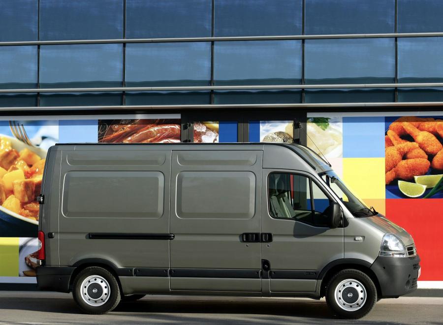  Nissan Interstar High Roof Van 2003 года  (фото 1 из 13)